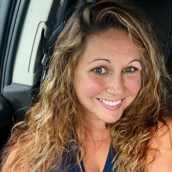 Meet your Posher, Allyn - Picture 1 of 1